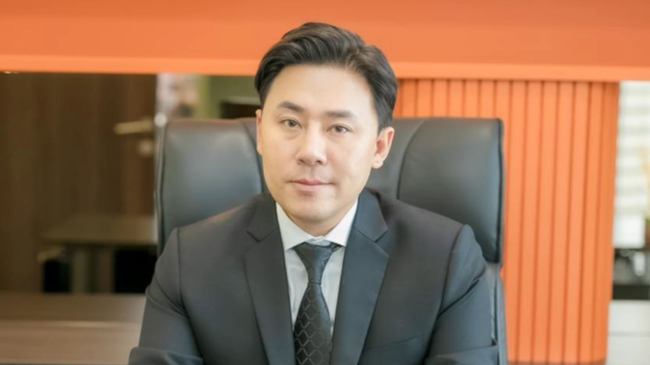 อะไรยังไง "ทนายตั้ม" อ้างได้ข้อมูลสะเทือนดวงดาว กระทบตำรวจระดับนายพล