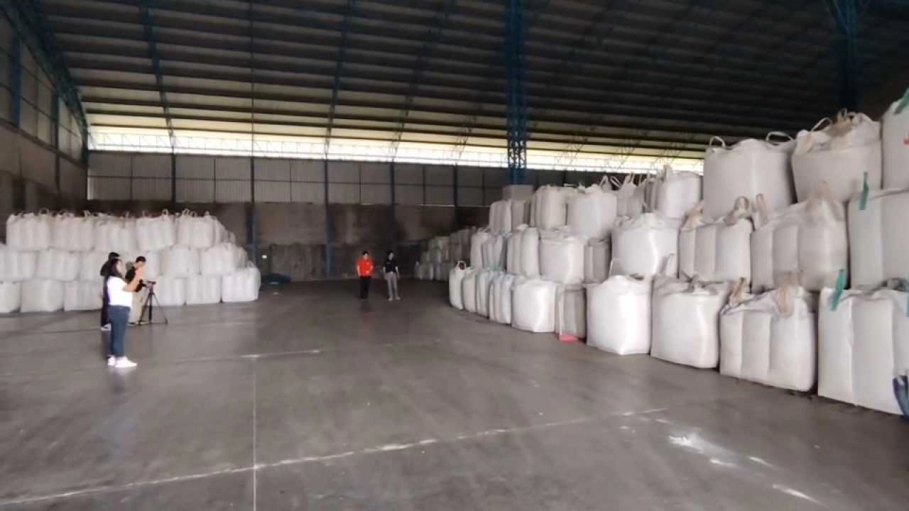 โรงสีกังวล ปมนำข้าวเก่าในโกดังสิบปีไปขาย เกรงกระทบราคากับภาพลักษณ์ข้าวสุรินทร์