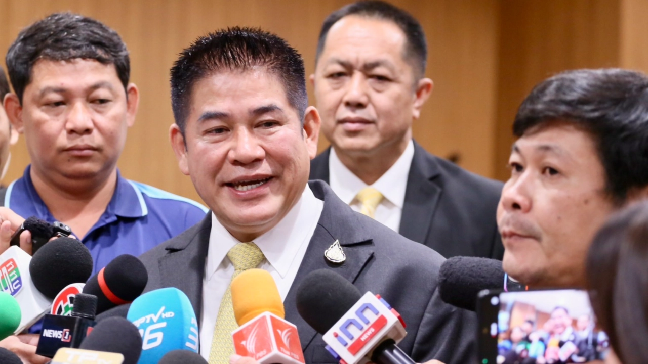 “ธรรมนัส” ยัน ไม่รู้ เปลี่ยนนายกฯ-โควตา รมต.พปชร.คงเดิม ดัน “ไผ่ ลิกค์”