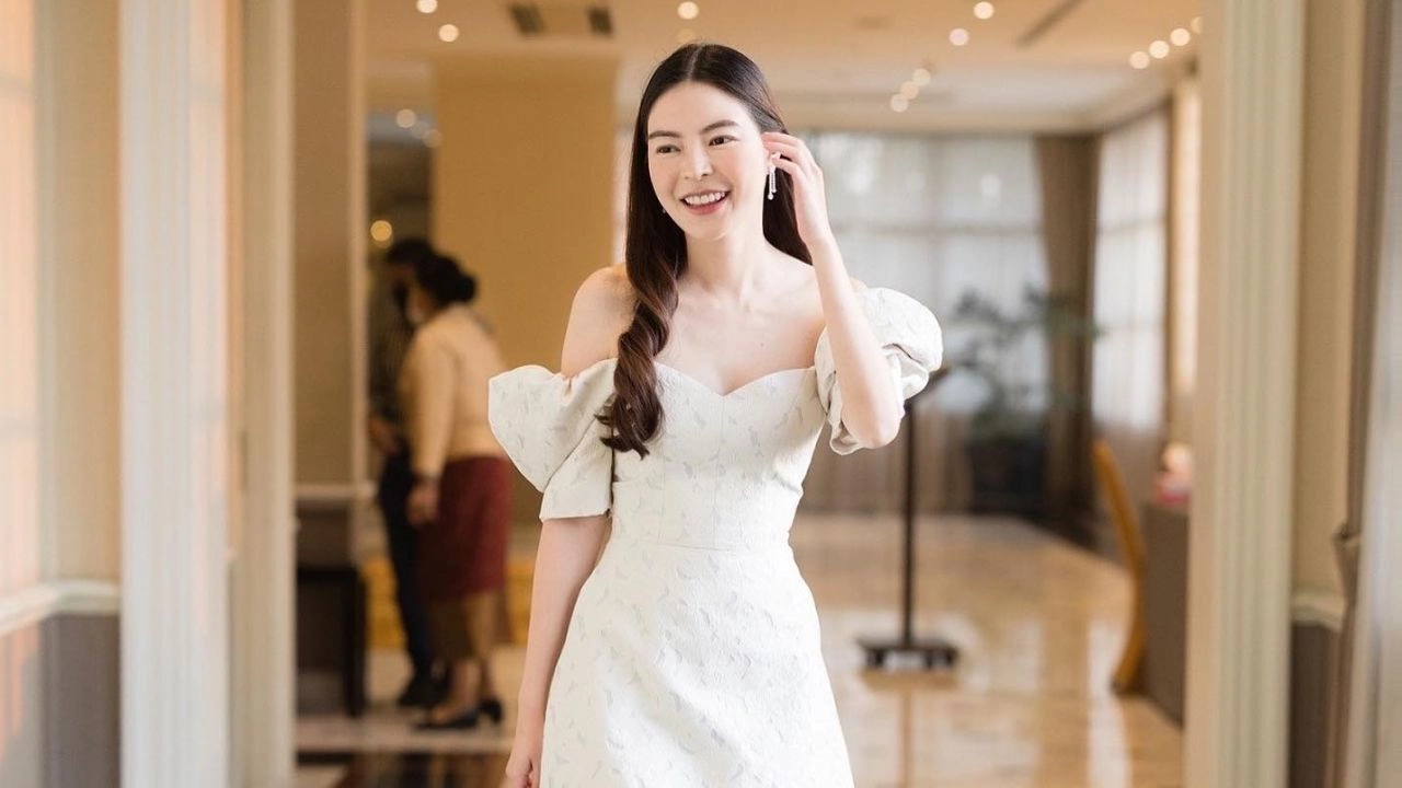 อึ้งไปเลย เปิดธุรกิจหมื่นล้านครอบครัวดาราสาว แจงชัดสิ่งที่คนยังเข้าใจผิด