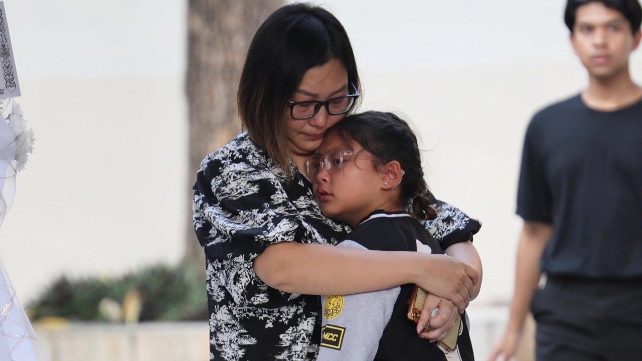 สุดเศร้า ลูกสาวเมฆ วินัย กลั้นน้ำตาไม่ไหว กอด แม่เอ๋ ก่อนร้องไห้ทั้งคู่