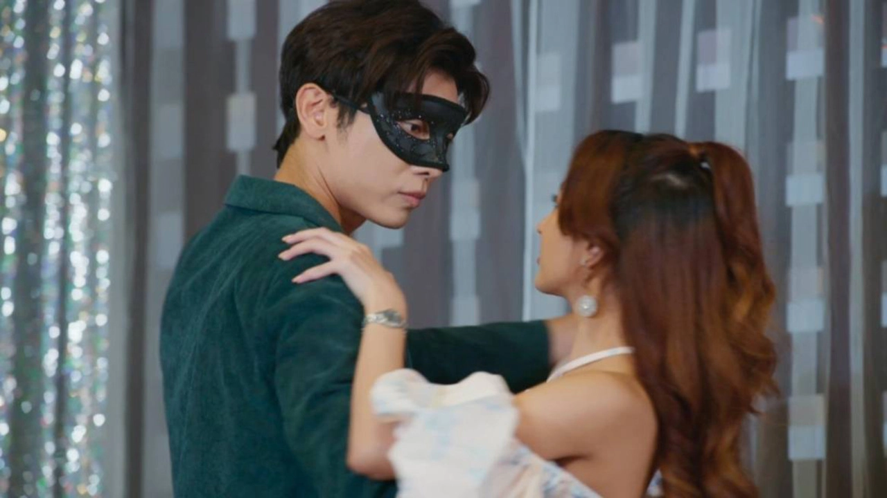 มิว ขึ้นเวทีโชว์สเตปเต้นคู่ เปียโน หวิดโดนจับโป๊ะ ในละคร "มนต์รักลูกทุ่ง ๒๕๖๗"