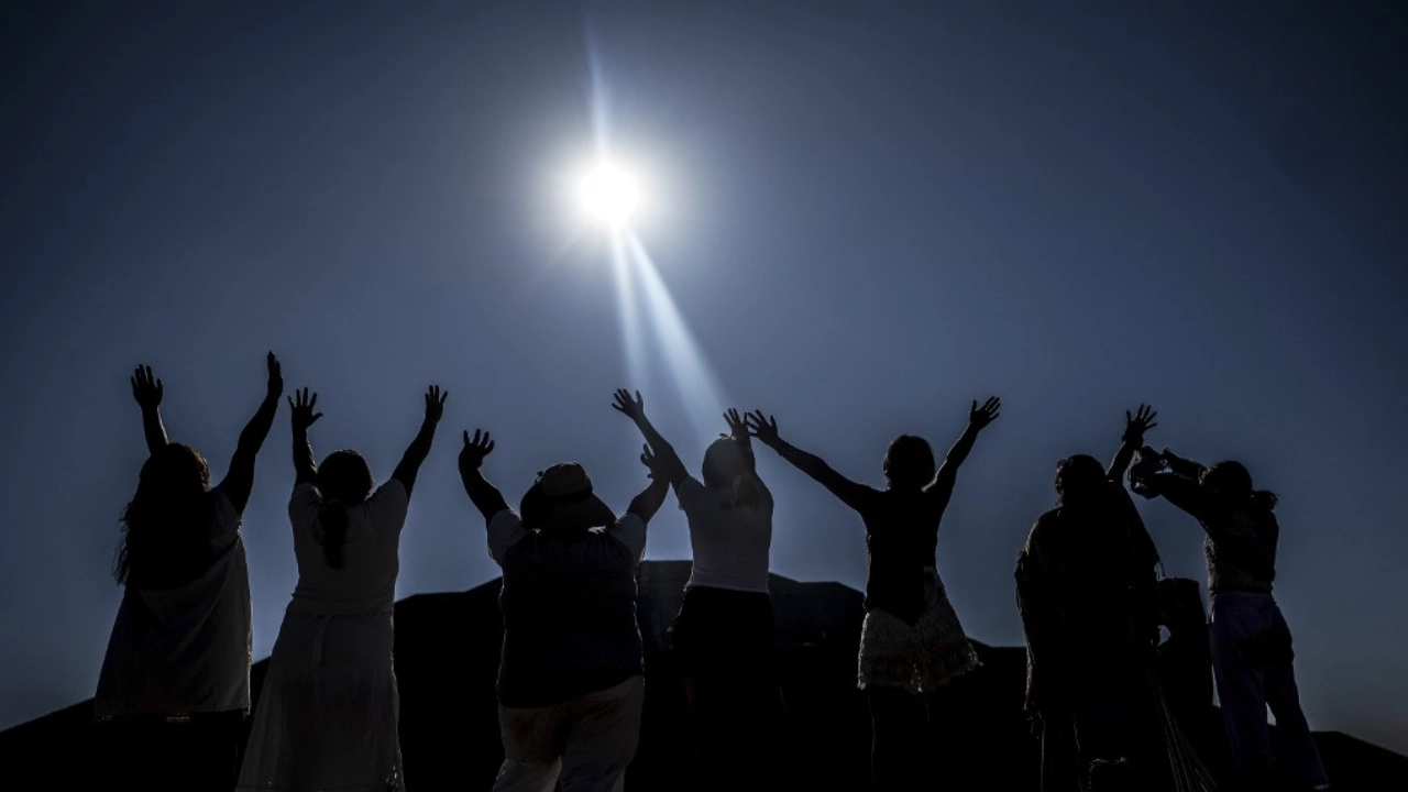 ชาวเม็กซิโกร่วมฉลองวัน "วสันตวิษุวัต" กลางวันยาวเท่ากลางคืน