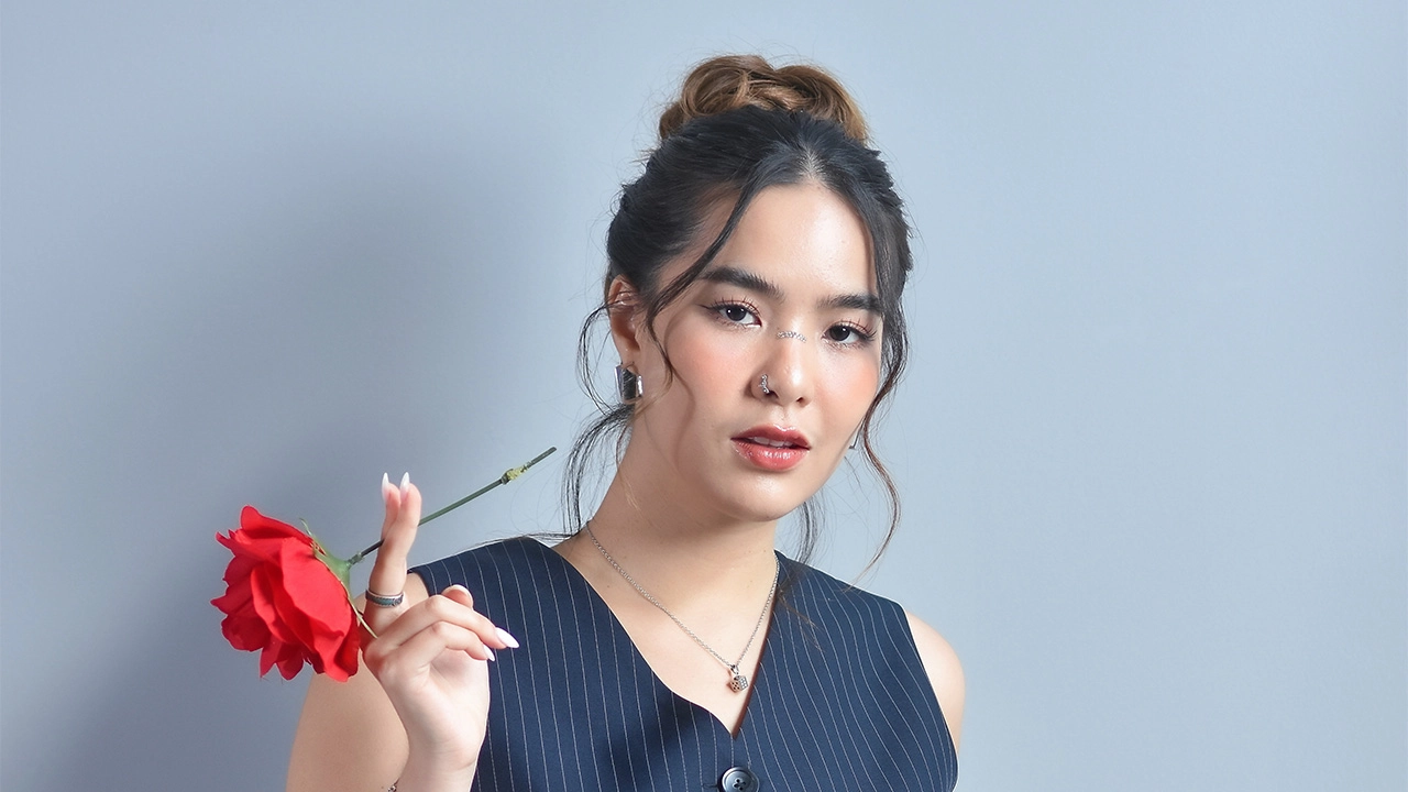 ร้องเพลงเศร้าแต่ไม่เศร้า "มีนตรา" หัวใจสีชมพู ยังไม่พร้อมเปิดตัวแฟน