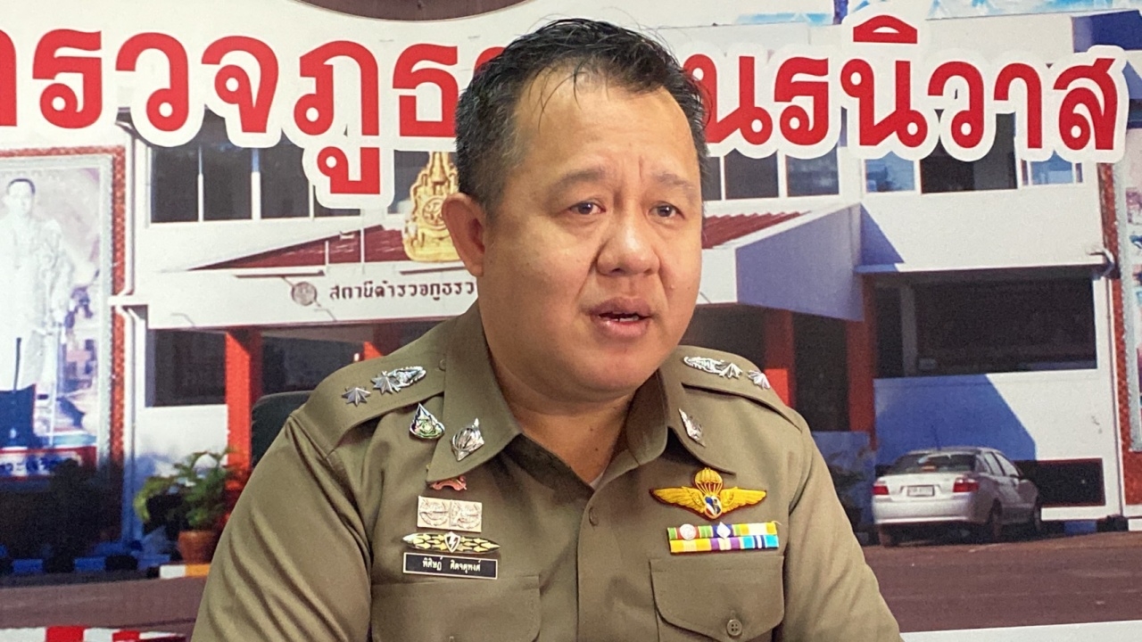 ฟังอีกมุม ตำรวจแจง ปมไม่มีค่าน้ำมันออกตรวจเหตุ บ้านถูกยิงถล่ม ปาระเบิด