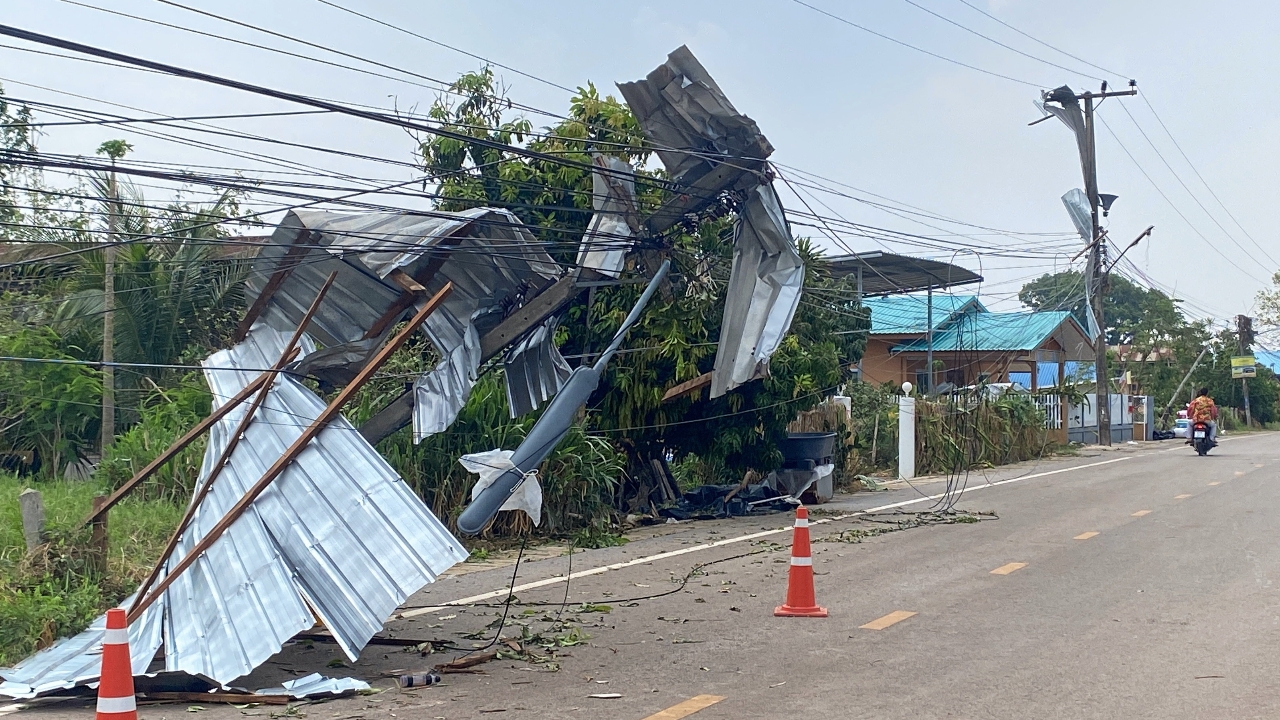 สภาพอากาศวันนี้ ร้อนถึงร้อนจัด มีพายุ หลีกเลี่ยงกิจกรรมในที่โล่งแจ้ง