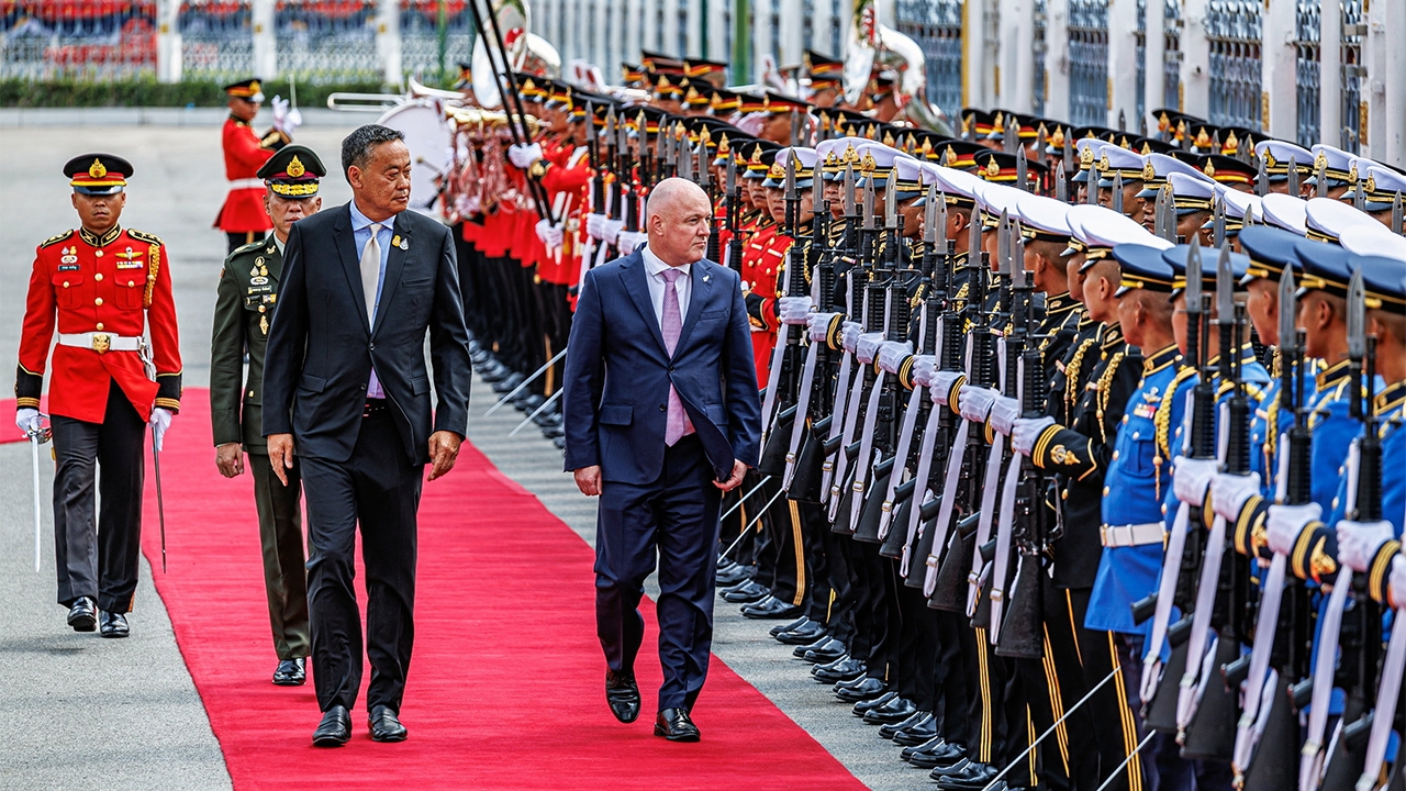 รับแขกเมือง