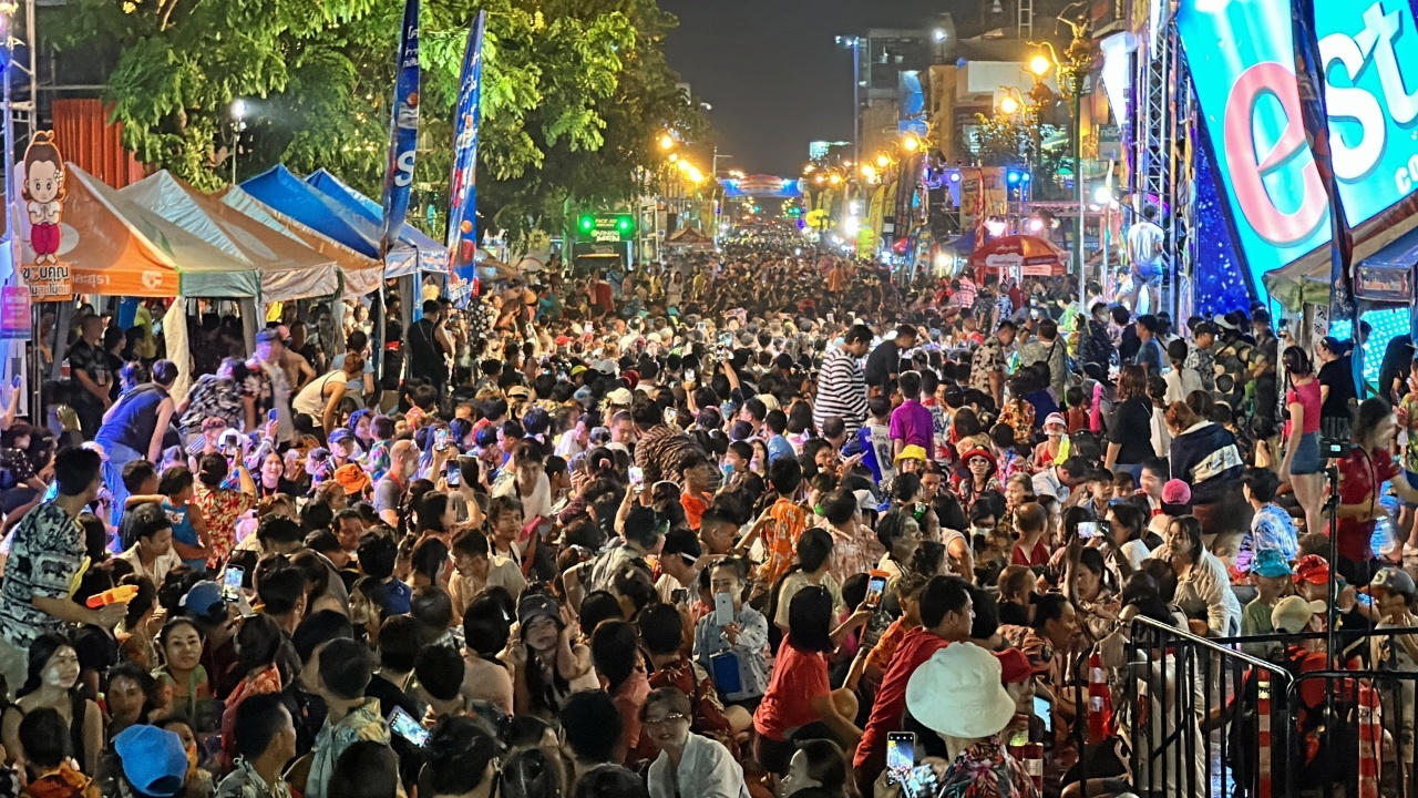 ธุรกิจท่องเที่ยวแฮปปี้ สงกรานต์ขอนแก่น 67 เงินสะพัด 1,200 ล้าน ที่พักเต็ม 100%