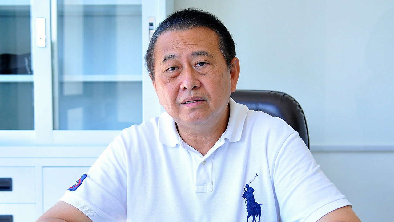 สว.ผลาญทิ้งทวน จัดทัวร์นอก “เสรี” ฉะฟุ่มเฟือย วันนอร์ฉะแทรกแซง ตีกันเกมแซะประธานสภาฯ