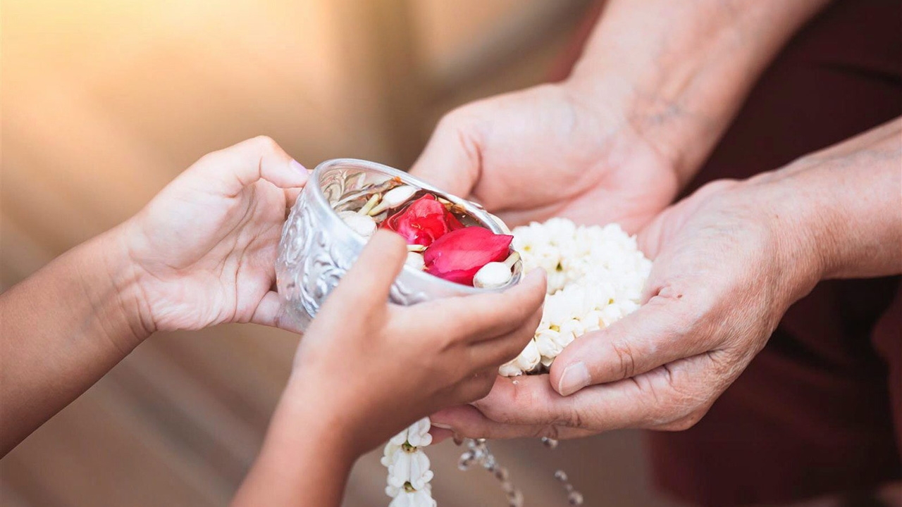 ขอขมา...พ่อแม่ พลังบุญชีวิตรุ่งเรือง