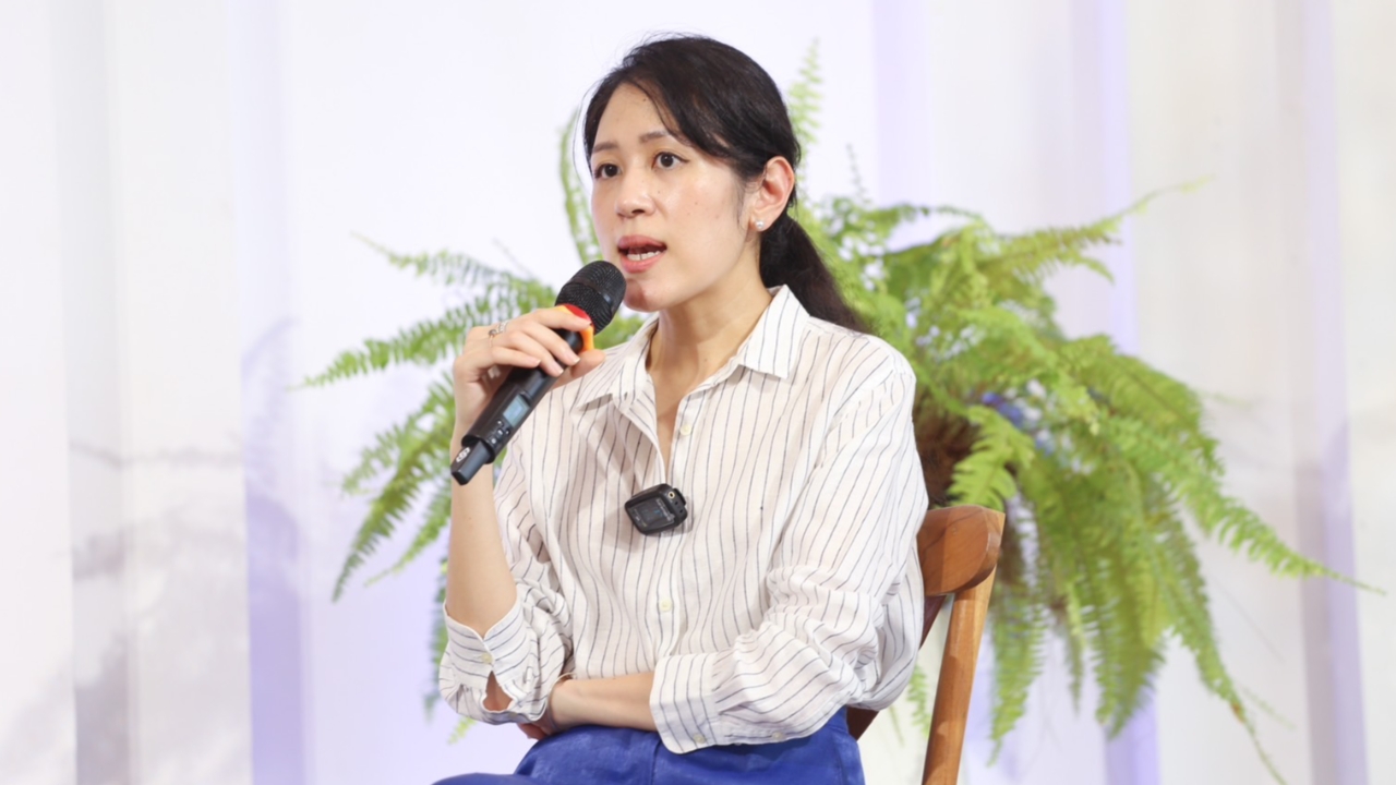 "ช่อ" พรรณิการ์ บุก "สงขลา" คุย ปมยุบ "ก้าวไกล" ชี้ คนสนใจอยากลงสมัคร สว.