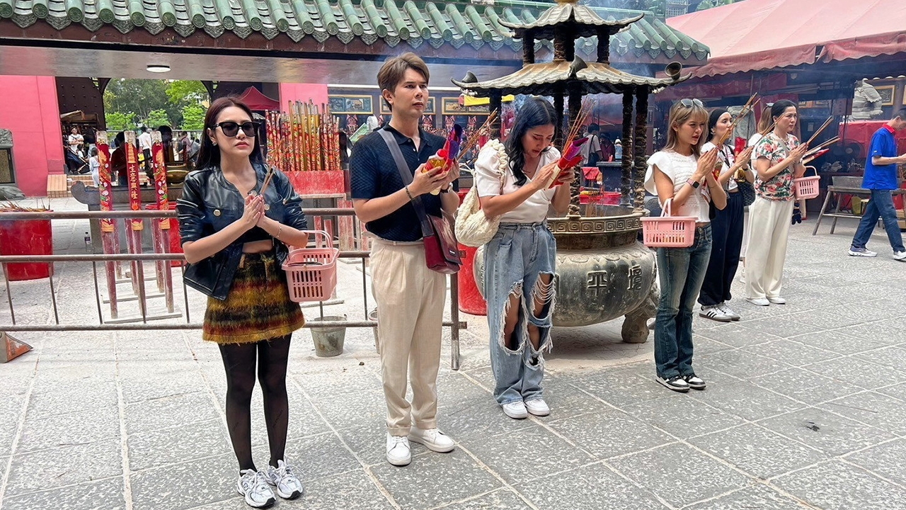 3 ศิลปินสายมู “อิสร์-แป้งร่ำ-มิ้วส์” ตะลุยไหว้พระขอพรเสริมความปังที่ฮ่องกง