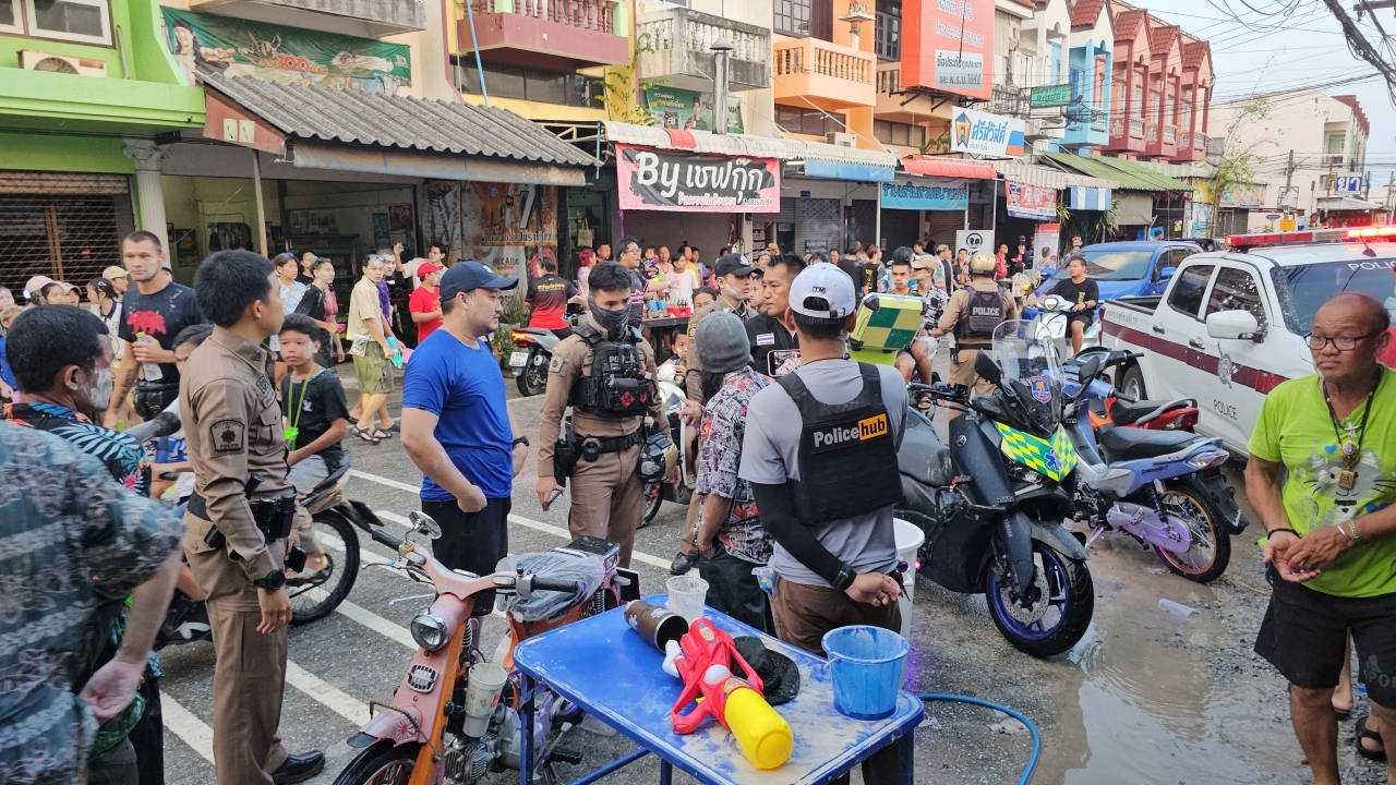 วันไหลเดือดอีก ยิงสนั่นซอยบ่อนไก่ สัตหีบ ตาย 1 เจ็บ 3 ตามล่า "จักร เขาบายศรี"