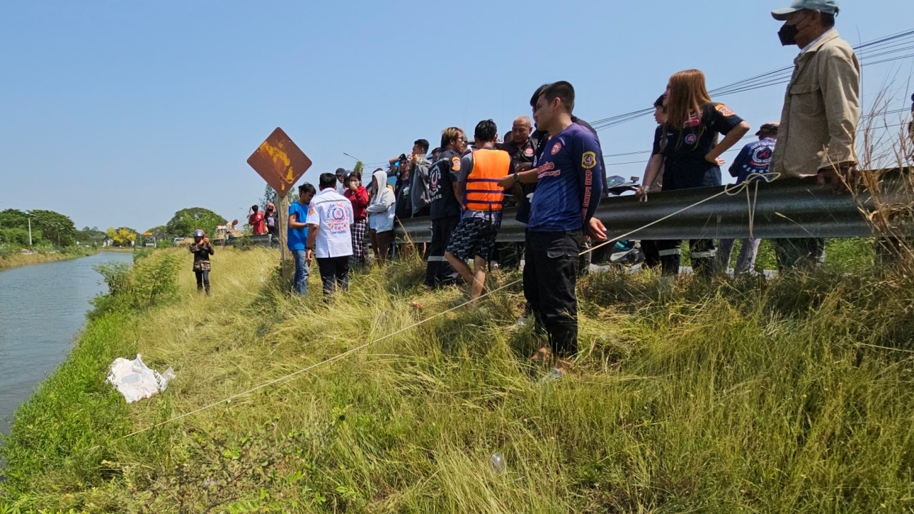 เด็กชายวัย 14 จมน้ำดับ ลงไปล้างดินสอพองในคลอง พลาดเชือกที่จับไว้เกิดขาด