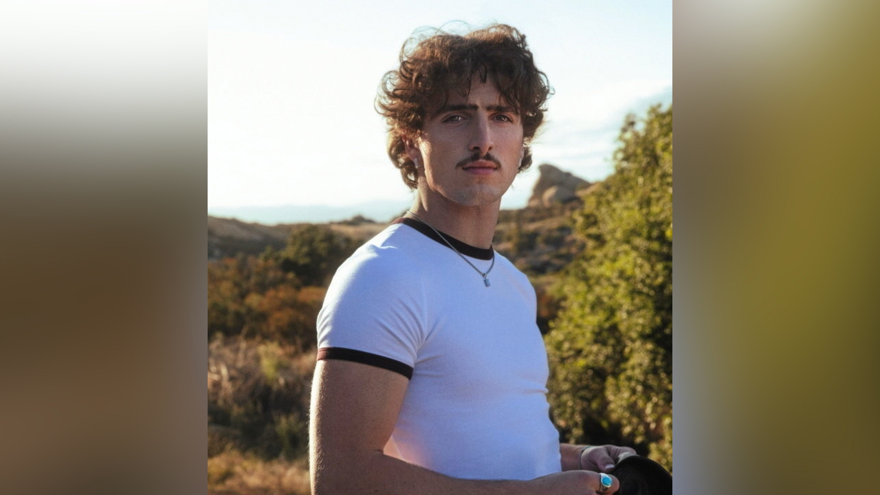 “เบนสัน บูน” ปล่อยอัลบั้มเต็ม “Fireworks & Rollerblades”