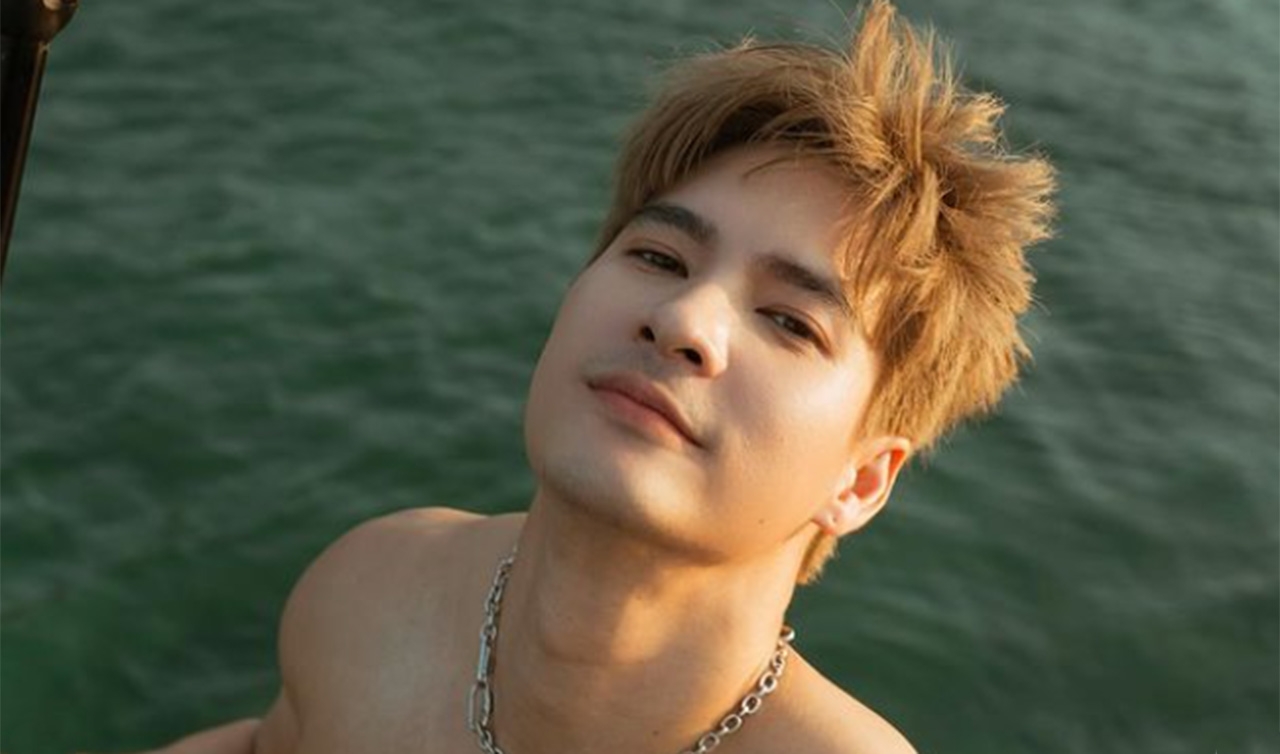 อากาศมันร้อน "ไมค์ ภัทรเดช" เลยใจดีอวดซิกซ์แพ็กแน่นๆ