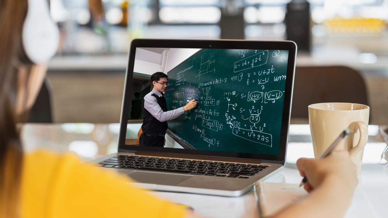 แจกคอร์สติว A-LEVEL พร้อมแนวข้อสอบฟรี