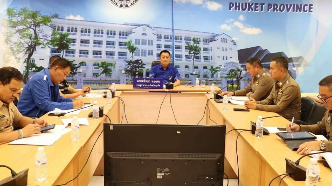 รองผู้ว่า เสนอ ตม.ภูเก็ต เพิกถอนวีซ่าเดวิด สอบปางช้าง ฐานเป็นภัยสังคม