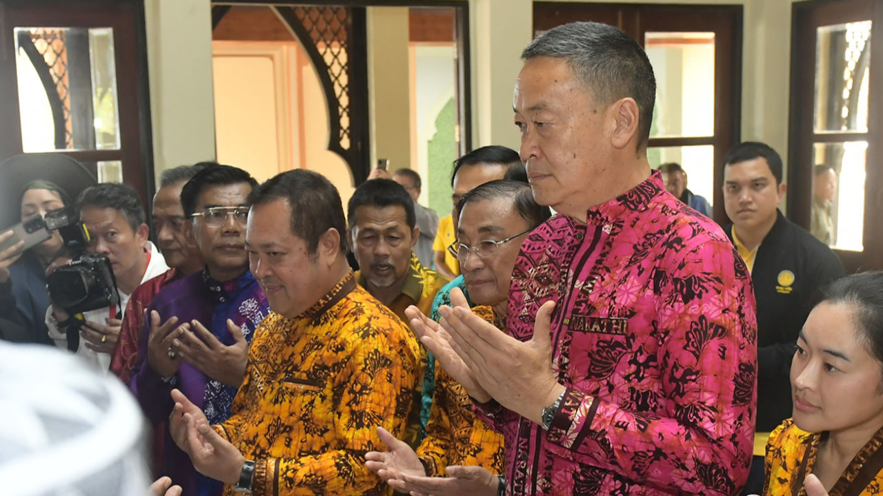 “ทวี” ชื่นชม “เศรษฐา” กล้าหาญ ลงพื้นที่-ค้างคืนชายแดนใต้ หนุนพูดคุยสันติสุข