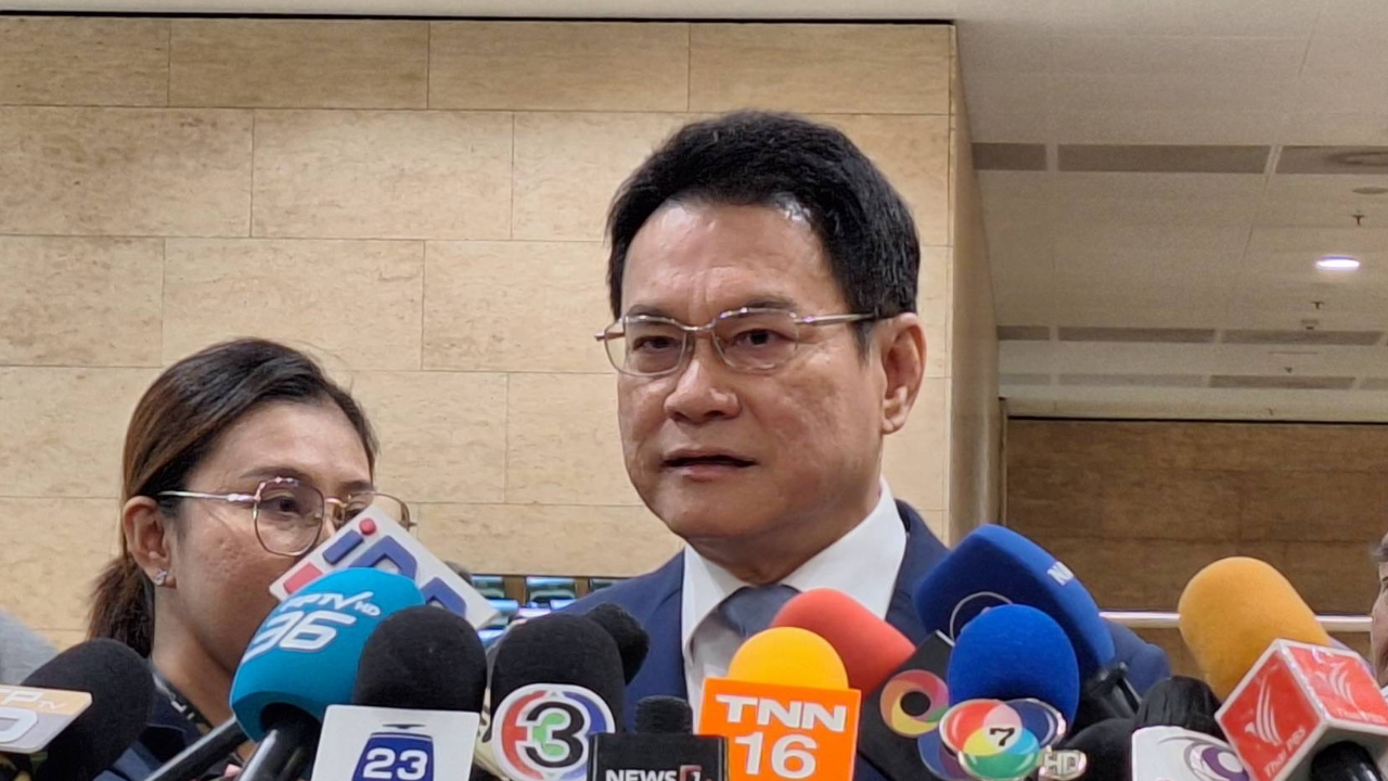 "จุรินทร์" บอก ปชป.ให้เกียรติ รอ "ก้าวไกล" เคาะ อภิปรายไม่ไว้วางใจรัฐบาล  