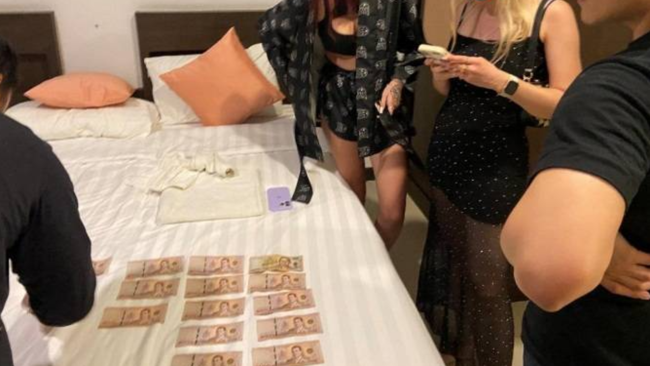 รวบคาโรงแรม 2 รัสเซียหากินไกล ค้าประเวณีที่ป่าตอง โก่งค่าตัวสุดแพง 