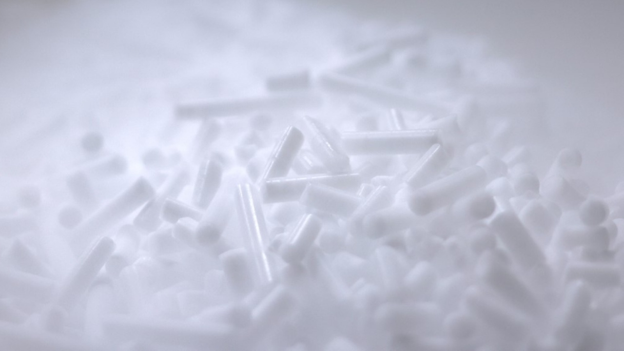 สุดสยอง ลูกค้าร้านคาเฟ่อินเดียเกือบตาย ร้านเสิร์ฟน้ำยาบ้วนปากใส่ดรายไอซ์ให้ (คลิป)