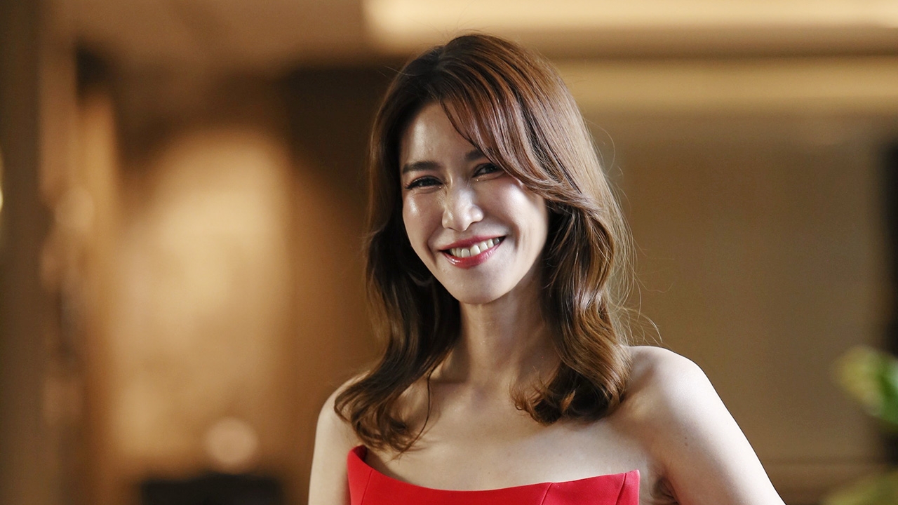 “ป๊อก” ลั่นคำขาด!ถ้าสามีมีโลก 2 ใบได้ไปอยู่โลกหน้า ชอบดื่มไวน์เลยไปเรียน “กอร์ดอง เบลอ”