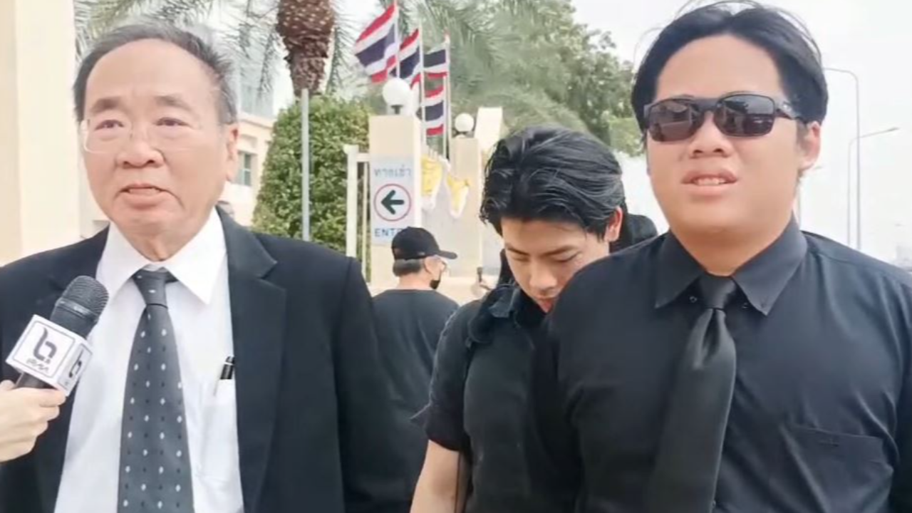 "ตะวัน" ป่วยหนัก เลื่อนไป 18 เม.ย. ไต่สวน 4 นักกิจกรรม ด่า จนท.ศาล