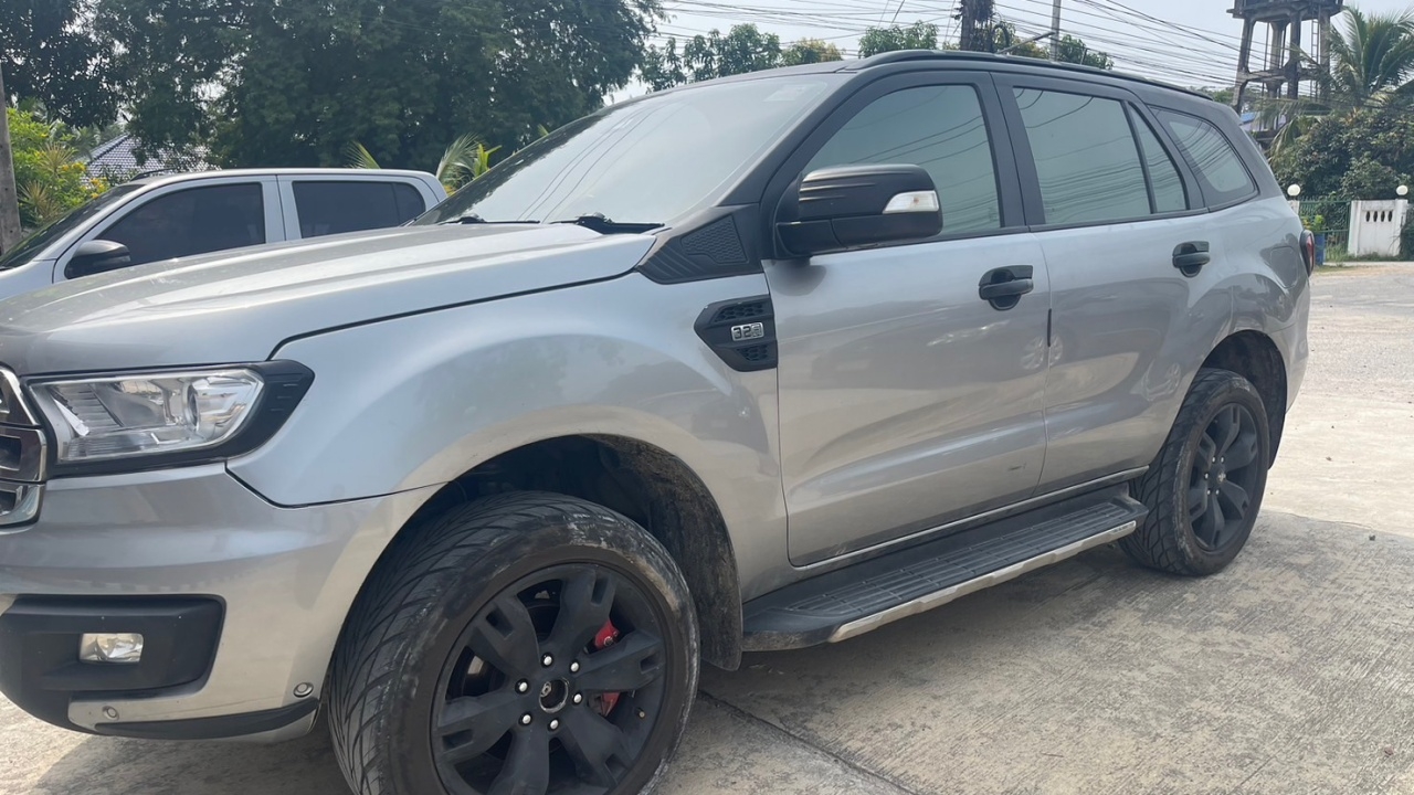 แม่ค้าคนดังใจสลาย รถพุ่งขึ้นฟุตปาท ชนลูกชายดับ คู่กรณีไม่จอดลงมาดู