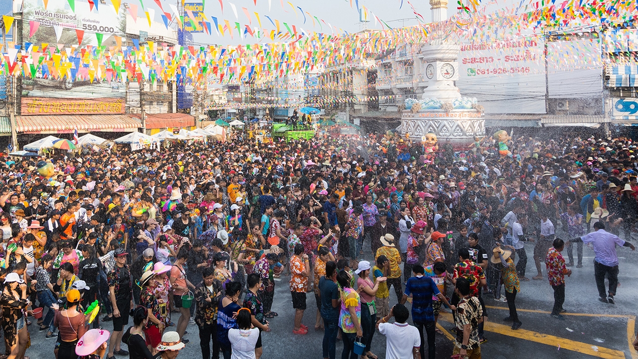 ระทึกเงินสะพัดวันสงกรานต์