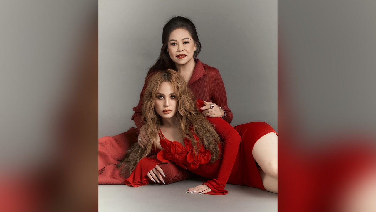 ขวัญ อุษามณี โพสต์ภาพอวยพรวันเกิด แม่แอ๊ว ทำหลายคนตะลึงในความสวย