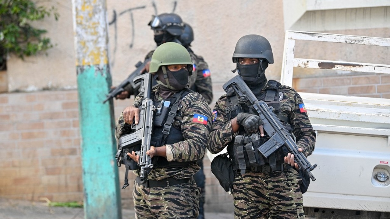 เฮติประกาศภาวะฉุกเฉิน แก๊งบุกคุก-ยึดเมืองหลวง 80% จี้นายกฯ ลาออก