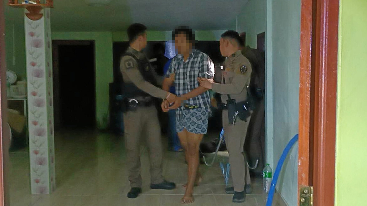 คลั่งยาฆ่าโหด แทงเพื่อนบ้าน พล่านอาละวาด ระดมล้อมบ้าน บุกชาร์จล็อกตัว