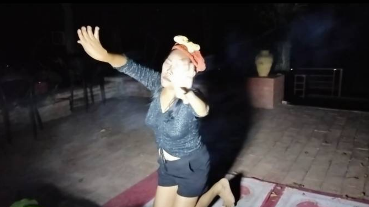 ท้าวศรีสุดาจันทร์ ให้โชคถูกรางวัล ชาวเน็ตคนดังแก้บน จู่ๆ ลุกขึ้นมารำอย่างหลอน