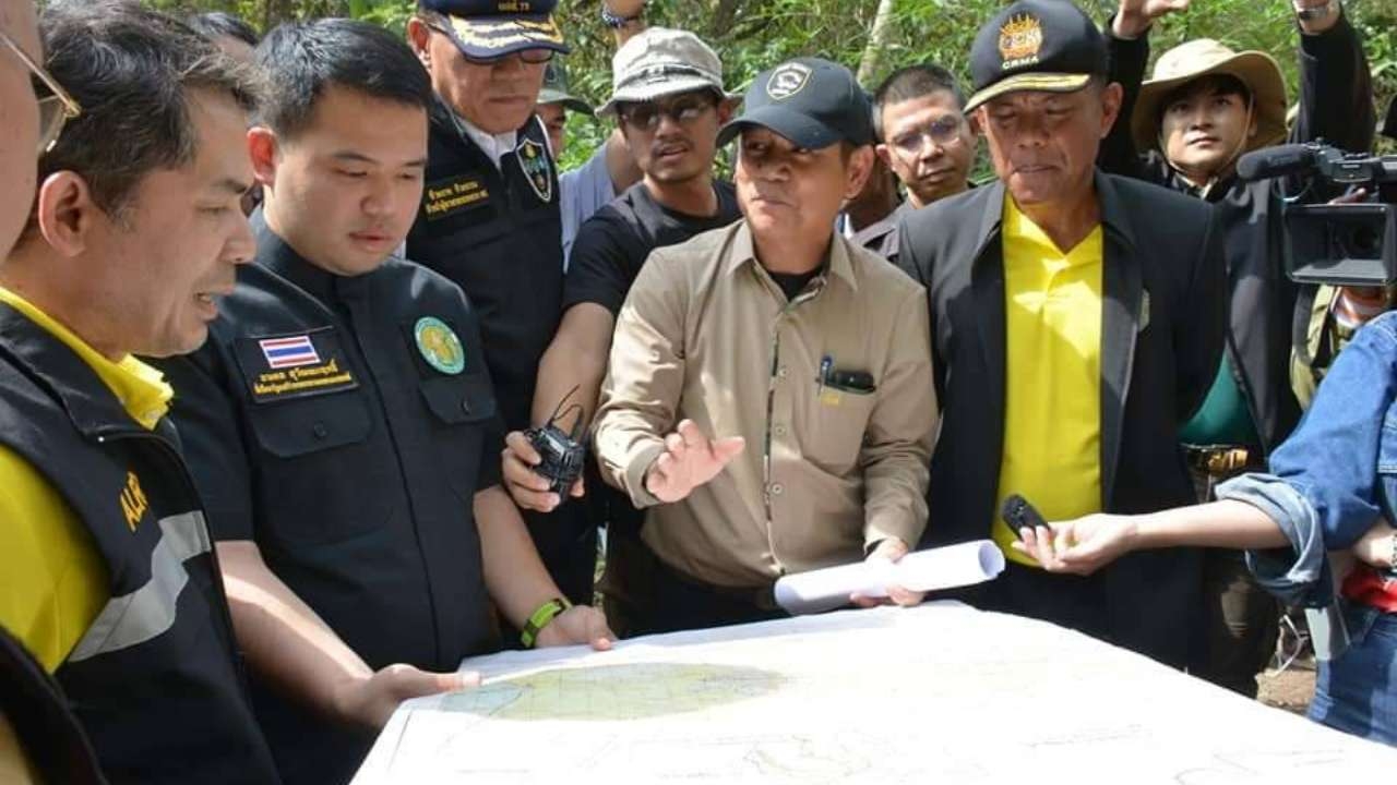 เลขาฯ ส.ป.ก. เด้ง 6 ส.ป.ก.โคราช ตั้ง กก.สอบ มอบกรมแผนที่ทหารสำรวจแนวเขต