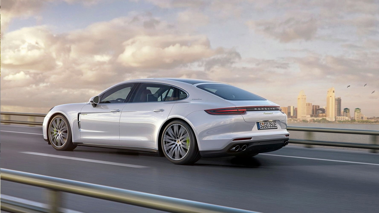 AAS จัดให้ Panamera 4 E-Hybrid Executive สู่เส้นทางความรัก ความฝัน ความสำเร็จ