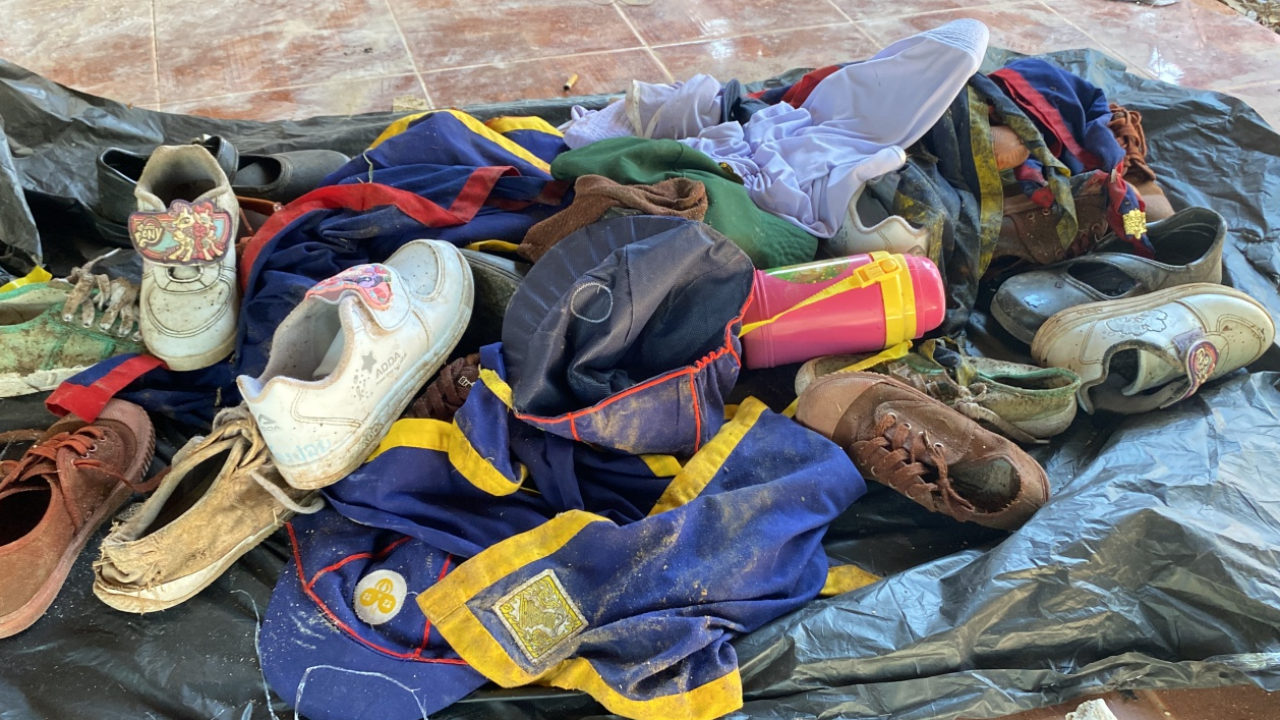 ปิกอัพเมายาบ้าชน นร.ทำกิจกรรมค่ายลูกเสือ ศาลาริมทาง ดับ 2 เจ็บ 15 