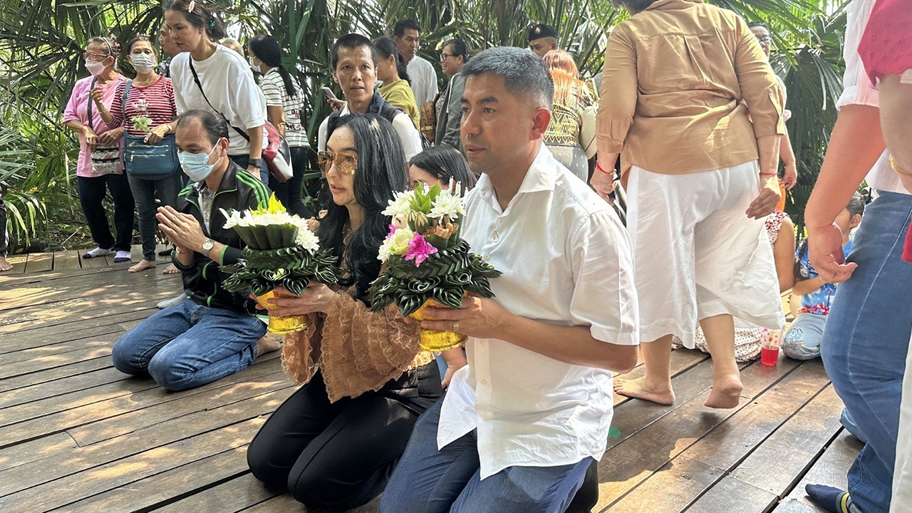 "บิ๊กโจ๊ก" รูดซิปปากงดสัมภาษณ์คดี ไปไหว้คําชะโนด 8 ลูกน้องถูกเด้งนอนกรุศปก.ตร.