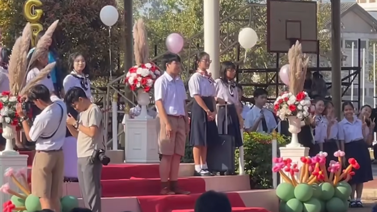 เด็กเก่งขั้นเทพ "น้องโอโม่" นักเรียน ม.6 ยื่น Portfolio ติด 15 สาขา