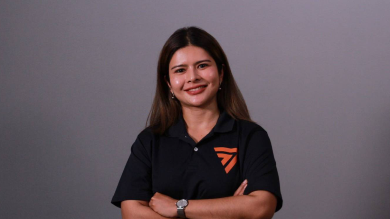 "ภคมน" จี้รัฐปกป้องเสรีภาพสื่อฯ ปมทำข่าวพ่นสีบนกำแพง "วัดพระแก้ว"