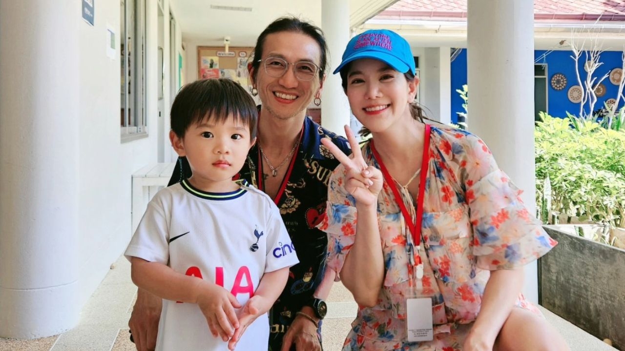 ก้อย-ตูน พา น้องทะเล ไปโรงเรียนวันแรก ตื่นเต้นกว่าลูกก็พ่อแม่นี่แหละ (คลิป)