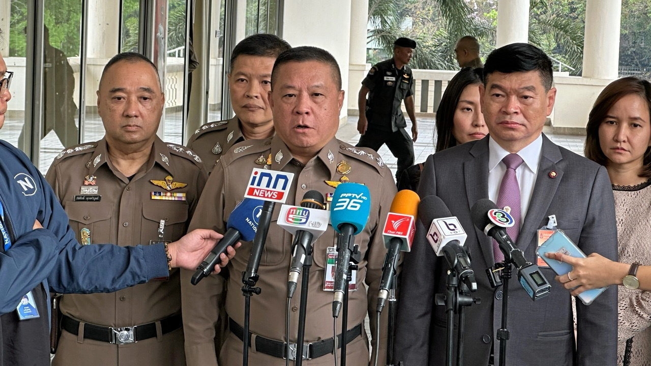 คดีเป้รักผู้การ