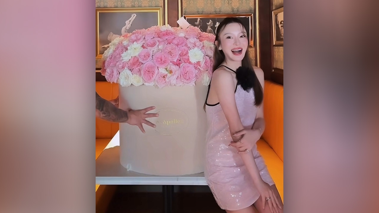 สงกรานต์ เล่นใหญ่รับวาเลนไทน์ ทำ มายด์ ณภศศิ ยิ้มแก้มแทบปริ