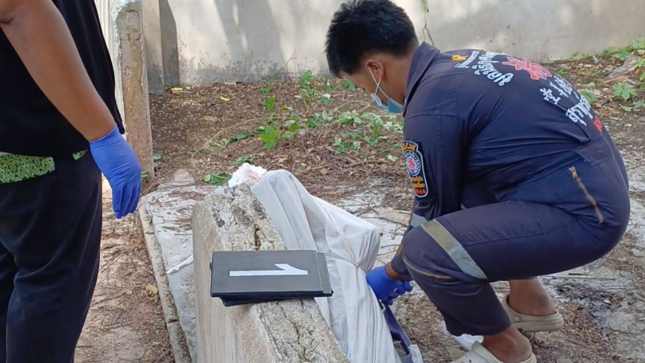 ฆ่าเปลือยสาวใหญ่วัย 53 ชายเร่ร่อนอ้างเป็นกิ๊ก ฟาดด้วยไม้ขึ้นรถไฟหนี 