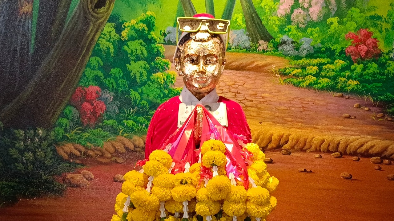 คอหวยมาขอโชค "กุมารไอ้ไข่" วัดหนองทอง ไม่พลาด "เลขเด็ดงวดนี้" 16/2/67