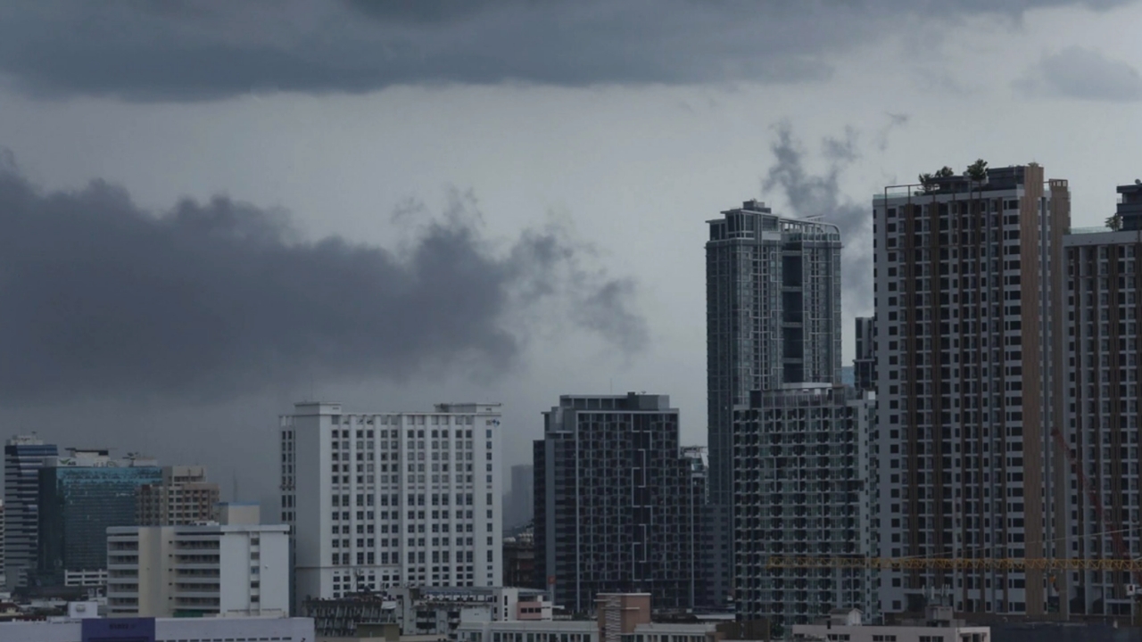 สภาพอากาศวันนี้ กรมอุตุฯ เตือนระวัง ฝนฟ้าคะนอง ลมกระโชกแรง ลูกเห็บตก