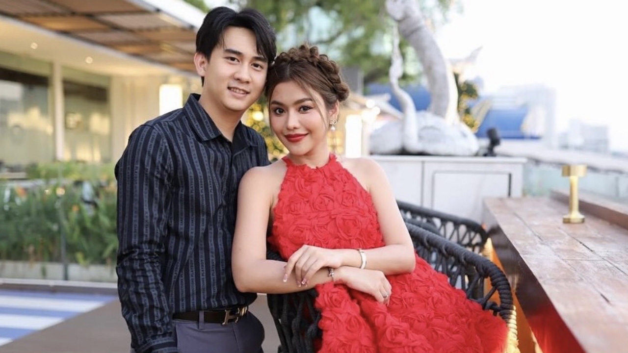รู้จัก อาโล่ เศรษฐีเวียงจันทน์ ว่าที่สามี ธัญญ่า อาร์สยาม พร้อมเผยฤกษ์แต่งฟ้าแลบ