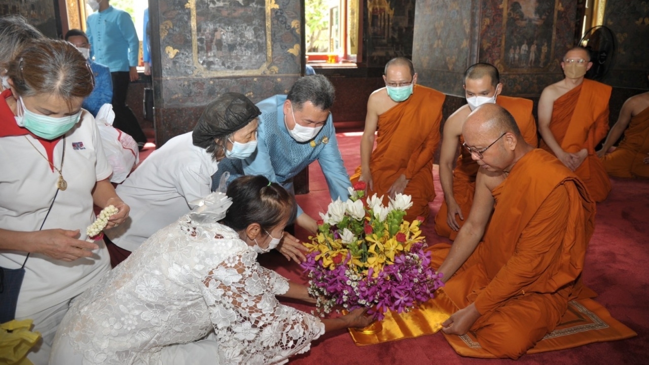 ชวนฟังพระธรรมเทศนา "อุภินนมัตถจรกถา" เฉลิมพระธรรมบารมี "สมเด็จพระพันปีหลวง"