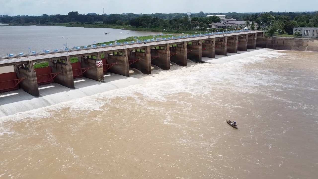 เขื่อนเจ้าพระยาเพิ่มการระบาย ทำ 3 จังหวัดน้ำสูงขึ้นอีก 1 เมตรภายใน 6 วัน