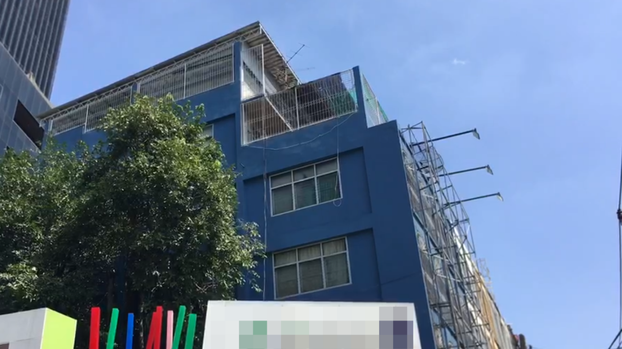 นายกวิศวกรรมฯ ลงพื้นที่ตรวจสอบ "ตึกเอียง" ย่านสุขุมวิท คุยเจ้าของสำรวจเชิงลึก